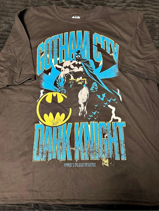 DC Comics Other - DC Comics Batman Gotham City Graphic Tee XL.NNT
